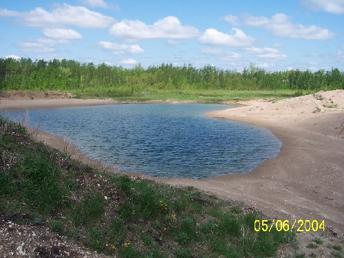 Grand Beach Pond.jpg (70290 bytes)