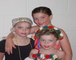 3 Dancers